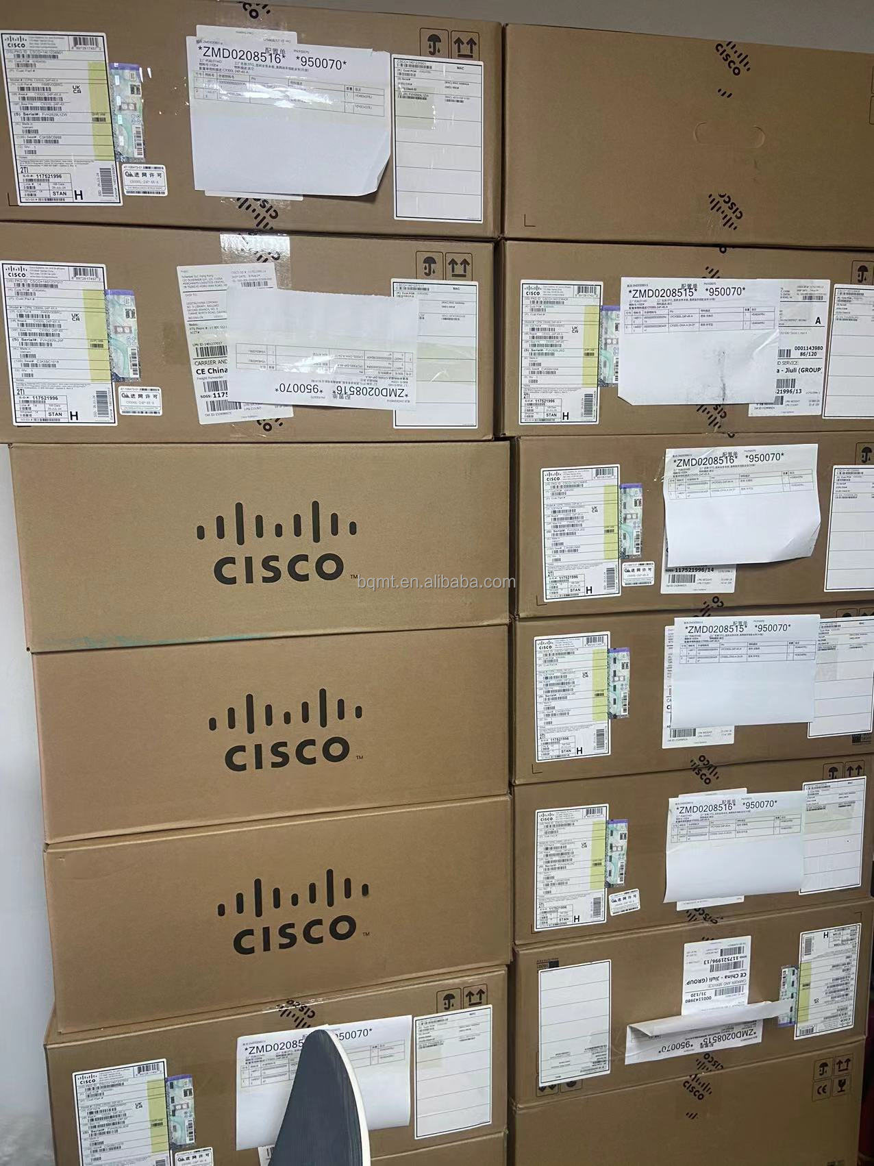 C9500-48X-A 24ポート レイヤー3 SFP 10 - Layer 3 Switch 24 Port Sfp のレビューと価格